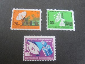 Indonesia 1976 Sc 975-77 set MNH