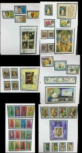 MOMEN: NIUE 1990-2015 COLLECTION MINT OG NH CAT. $950 LOT #61000-8