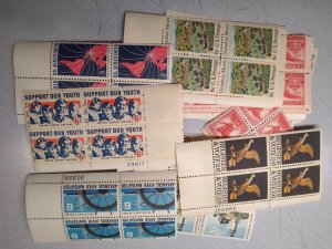 US Postage Lot of 100 6c stamps. Face $6. Selling for $5.20. FREE SHIPPING