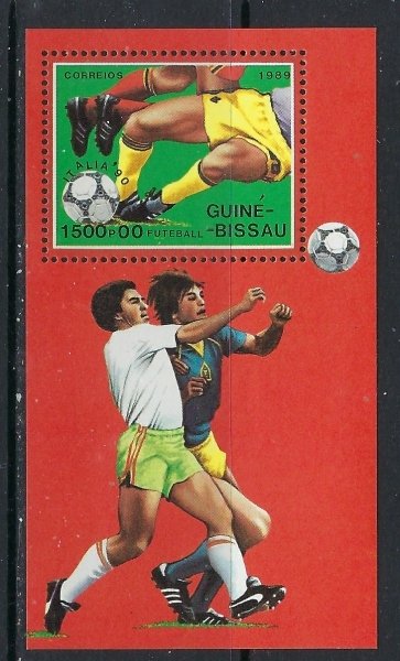 Guinea Bissau 718 MNH 1988 Soccer (ak3175)