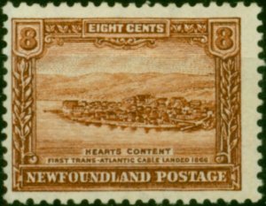 Newfoundland 1931 8c Chestnut SG204 Fine MM (2)