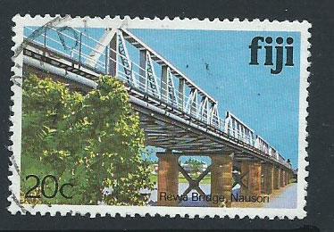 Fiji   QEII SG 589A VFU