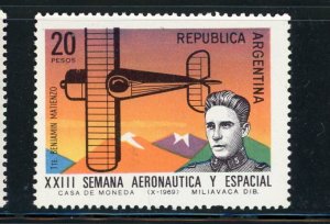 Argentina #913 MNH Make Me A Reasonable Offer!