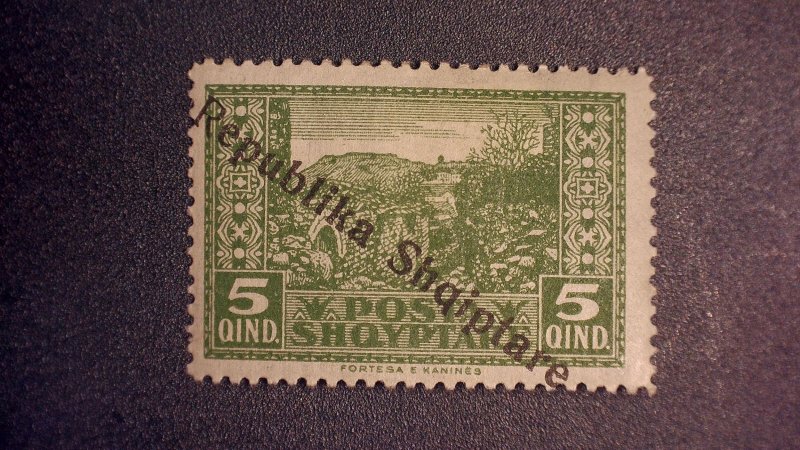 ALBANIA 180 mint