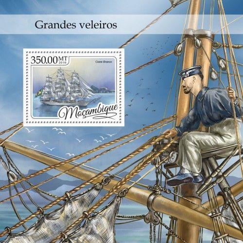 Mozambique Sailing Ships Boats MNH stamp set