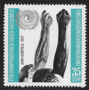 Germany DDR #1326 35pf Raised Fists ~ MNH