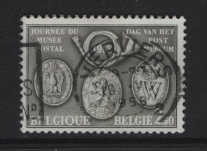 Belgium    #515  used   1958  post horn and postal insignia