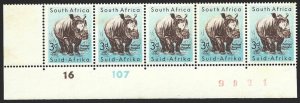 1954 South Africa Animal 3D Scott #204 Sheet Corner STRIP F/VF-NH-