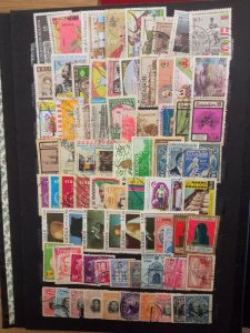 Extensive Collection of +3000 Latin American used Stamps in stockbook variety