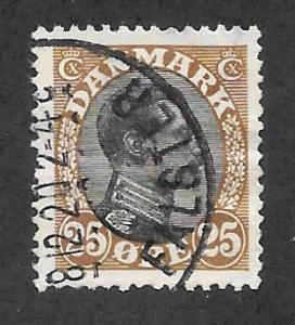 Denmark Scott 107 Used 25o King Christian X stamp 2018 CV $8.75