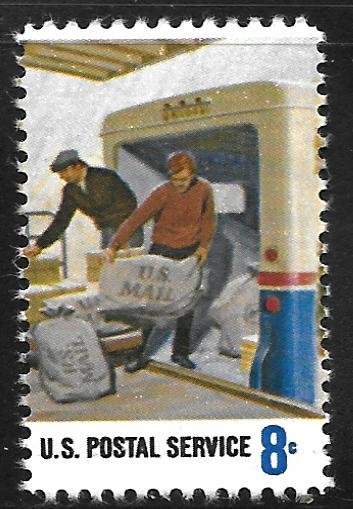 USA 1496: 8c Postal Service: Loading Mail on a Truck, MNH, VF