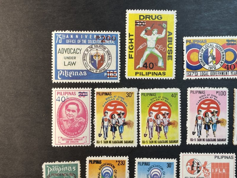 PHILIPPINES # 1469-1483-MINT/NEVER HINGED--15 STAMP RUN ----1980