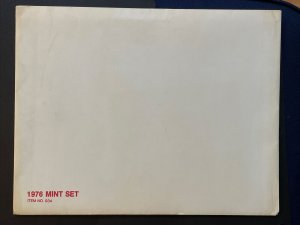 1976 USPS Year Set Souvenir Book & 21 MNH Commemorative Stamps $2.73 Face Value