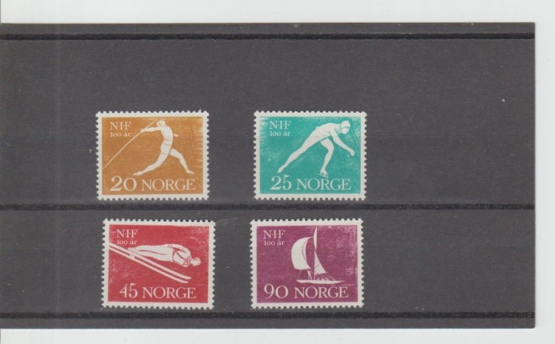 Norway  Scott#  389-392  MH  (1961 Norwegian Sports Federation)