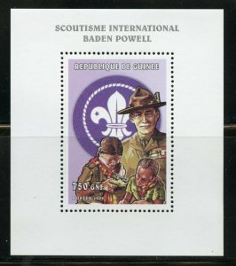 GUINEA BADEN POWELL SCOUTS DELUXE SOUVENIR SHEET MINT NH