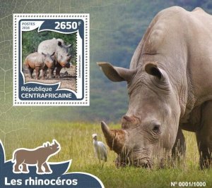 2016 Centrafrique - Rhinoceros. Y&T: 926; Michel: 5974 / Bl.1416