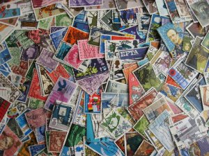 Great Britain collectors duplicates, 300 different, worth checking out! 