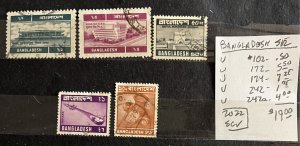 Bangladesh Used Selection #102//242a- SCV=$19.00