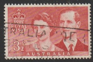 Australia SC# 267 - (3.5p) - Elizabeth II & Duke of Edinburgh - Used Single