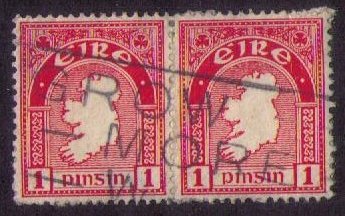 Ireland Sc 66 Vert. Pair F-VF CV $3.00