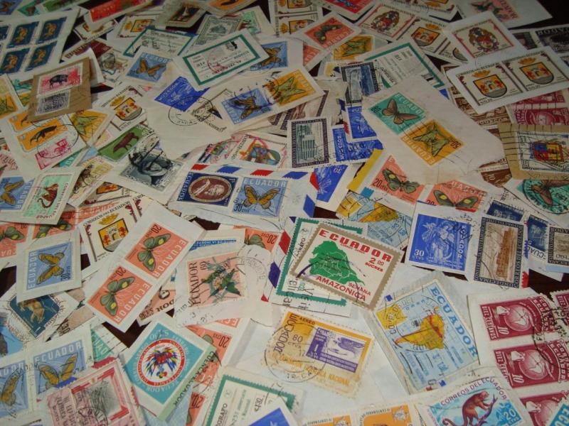 ECUADOR EQUATEUR Stamp collection lot accumulation stockbook +bags +7000 stamps