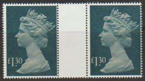 Great Britain SG 1026b Mint unhinged Gutter Pair 