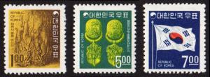 Korea (South) #595-597 set/3 mnh - 1968 definitives - 1w 5w 7w - artifact - flag
