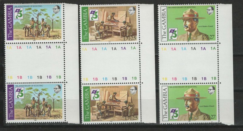 Gambia 1982 MNH Sc 440-2 Gutter pair-1