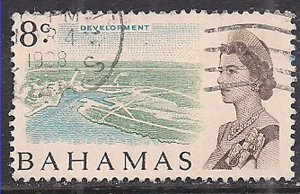 Bahamas 1967-71 QE2 8cents SG 300 used ( F169 )