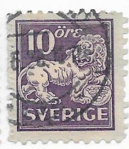Sweden #128 10o violet Heraldic Lion  (U) CV $0.85