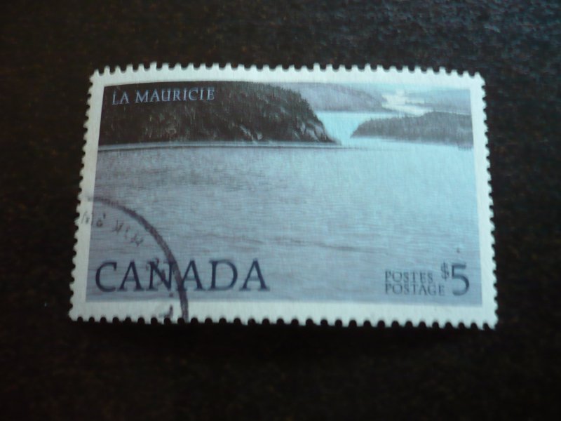 Stamps - Canada - Scott# 1084 - Used Set of 1 Stamp
