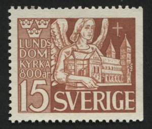Sweden 372 MNH  (right)