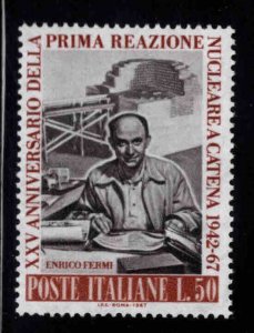 Italy Scott 976 MNH** Enrico Fermi, 1st Atomic Reactor stamp