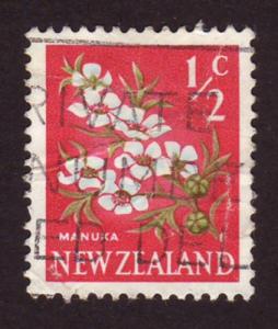 New Zealand 1967 Sc#382, SG#845 1/2c Manuka, Flowers USED.