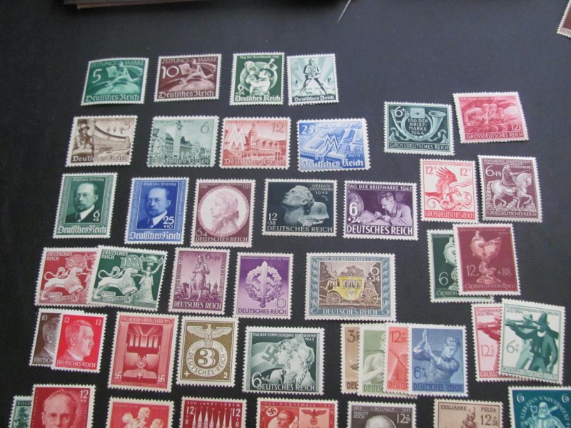 GERMANY 1940'S MNH 34  SETS   (113)
