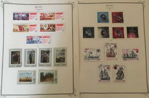 COLLECTION OF RUSSIA 1970-80 STAMPS HINGED ON ALBUM PAGES - 1200V - USED