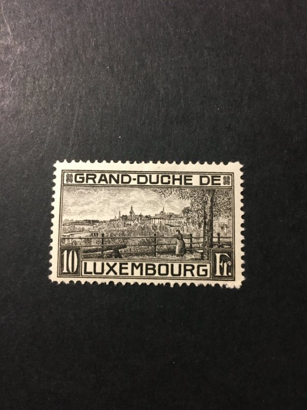 Luxembourg sc 152 MH