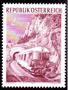 AUSTRIA 911 MNH BIN $.55 TRAM