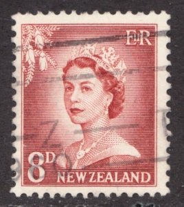 1955 New Zealand Sc #312 - 8d Queen Elizabeth II used stamp Cv$7.50