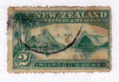 New Zealand stamp #82, used, perf. 14 - SCV $160.00 - FREE SHIPPING!! 