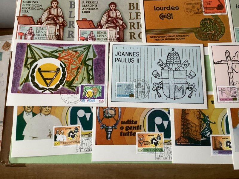 Vatican postal postcards  21 items Ref A2017