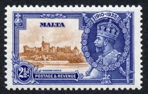 Malta SG211b 2 1/2d Variety Short Extra Flagstaff M/M Cat 180 pounds 