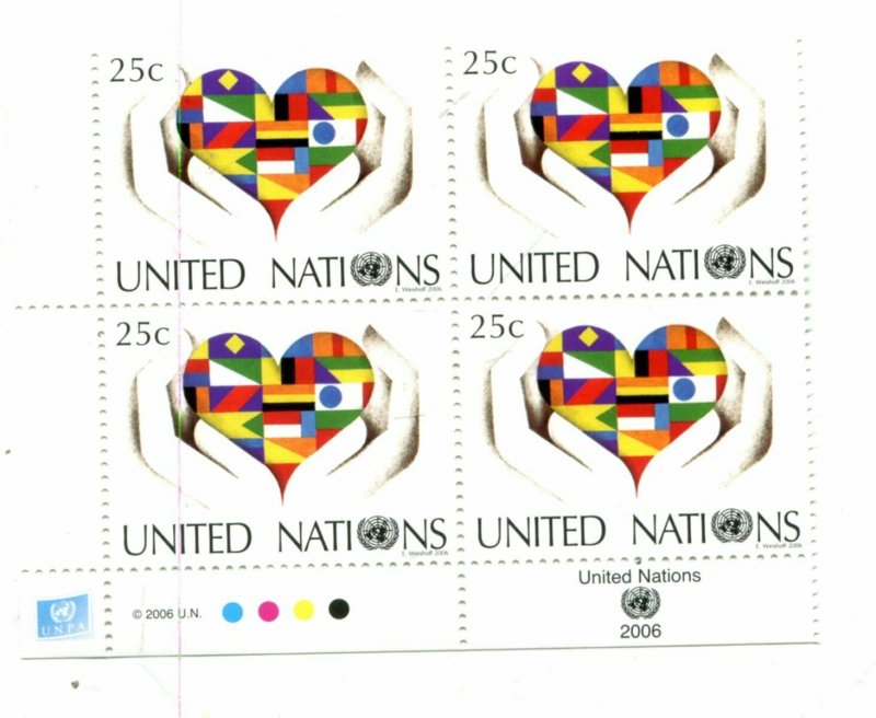 United Nations New York  Scott #896 Flags In Heart Inscriptionn Block MNH