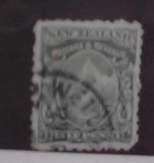 NEW ZEALAND STAMP #300  cat.$143.00