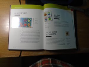 United States   2011  Complete  Stamp Year Book