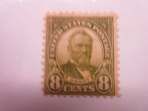 United States US Scott 560 perf 11 MINT HINGED Cat $37.50