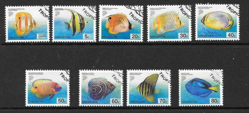 SINGAPORE SG1127/35 2001 TROPICAL FISH NO A NO B NUMBERS  FINE USED