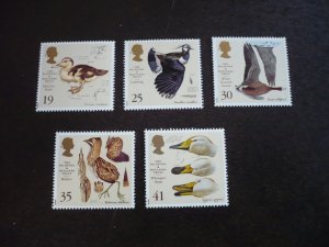 Stamps - Great Britain - Scott# 1653-1657 - Mint Never Hinged Set of 5 Stamps