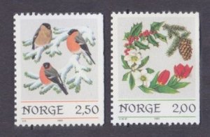 1985 Norway 938Dr-939Dr Birds and flora / Christmas  3,00 €