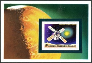 Malagasy 570,MNH.Michel 818 Bl.15. Viking project to Mars,1976.